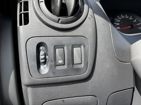 Renault Master T35 2.3 dCi L2H2 | AIRCO KOUD | CRUISE CONTROL | LAGE KM