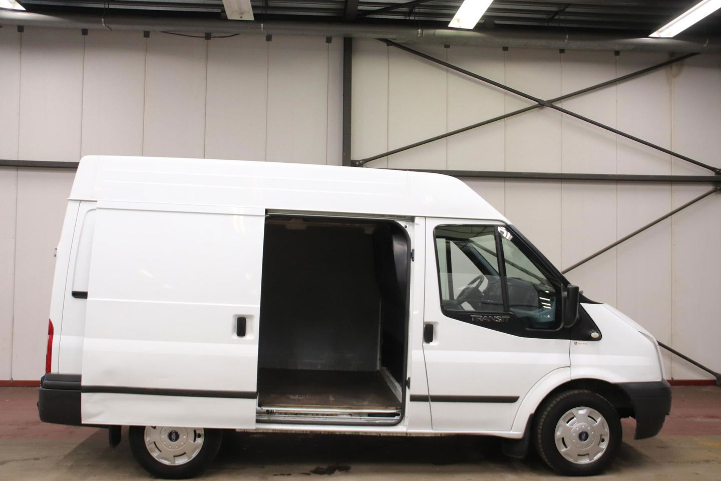 Ford Transit 2.2 TDCI 126PK L2H2 Airco
