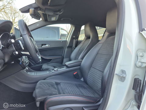 Mercedes-Benz GLA 180 AMG Night Edition Plus