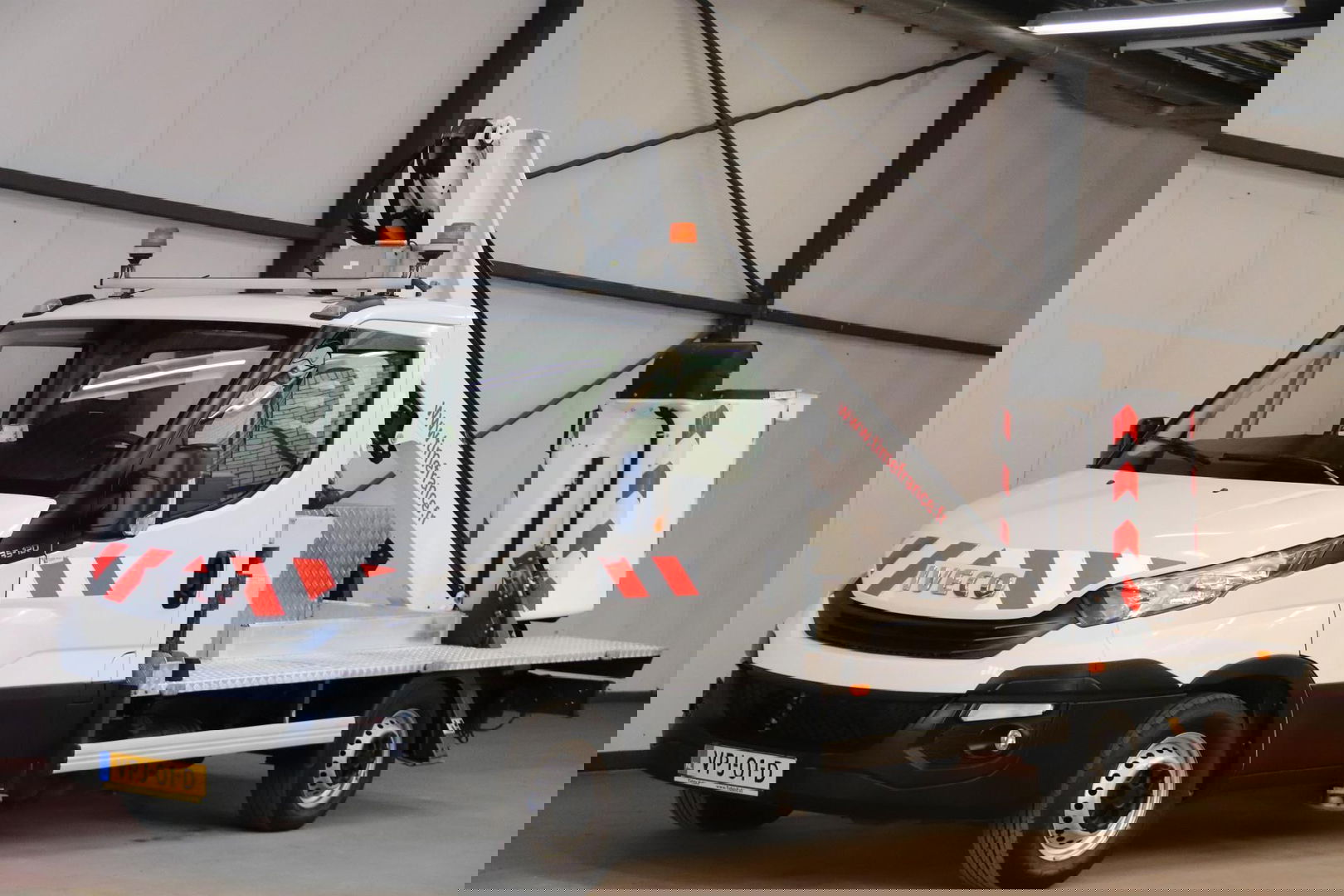 Iveco Daily 35S12 HOOGWERKER 13 METER LT130TB MET 3500 KG TREKVERMOGEN TREKHAAK