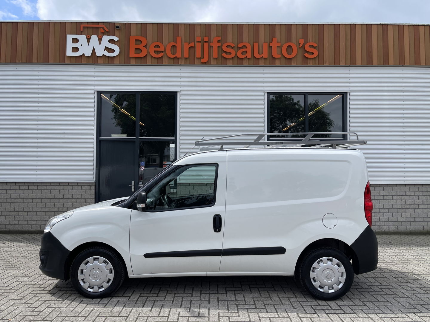 Opel Combo 1.3 CDTi L1H1 Edition / vaste prijs rijklaar € 8950 ex btw / euro 6 diesel / airco / nieuw imperial met looprol / airco / lease vanaf € 183