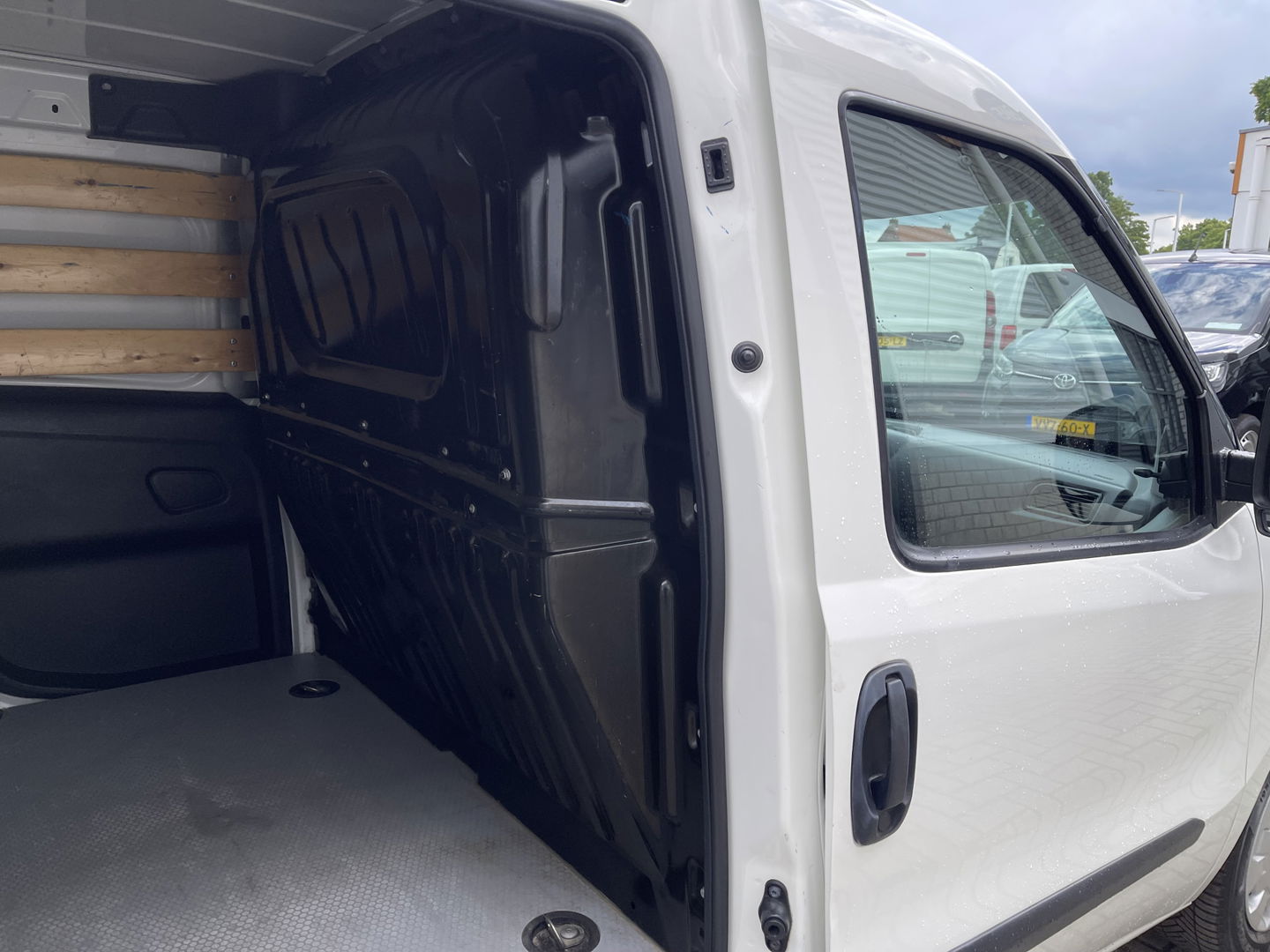 Opel Combo 1.3 CDTi L1H1 Edition / vaste prijs rijklaar € 8950 ex btw / euro 6 diesel / airco / nieuw imperial met looprol / airco / lease vanaf € 183