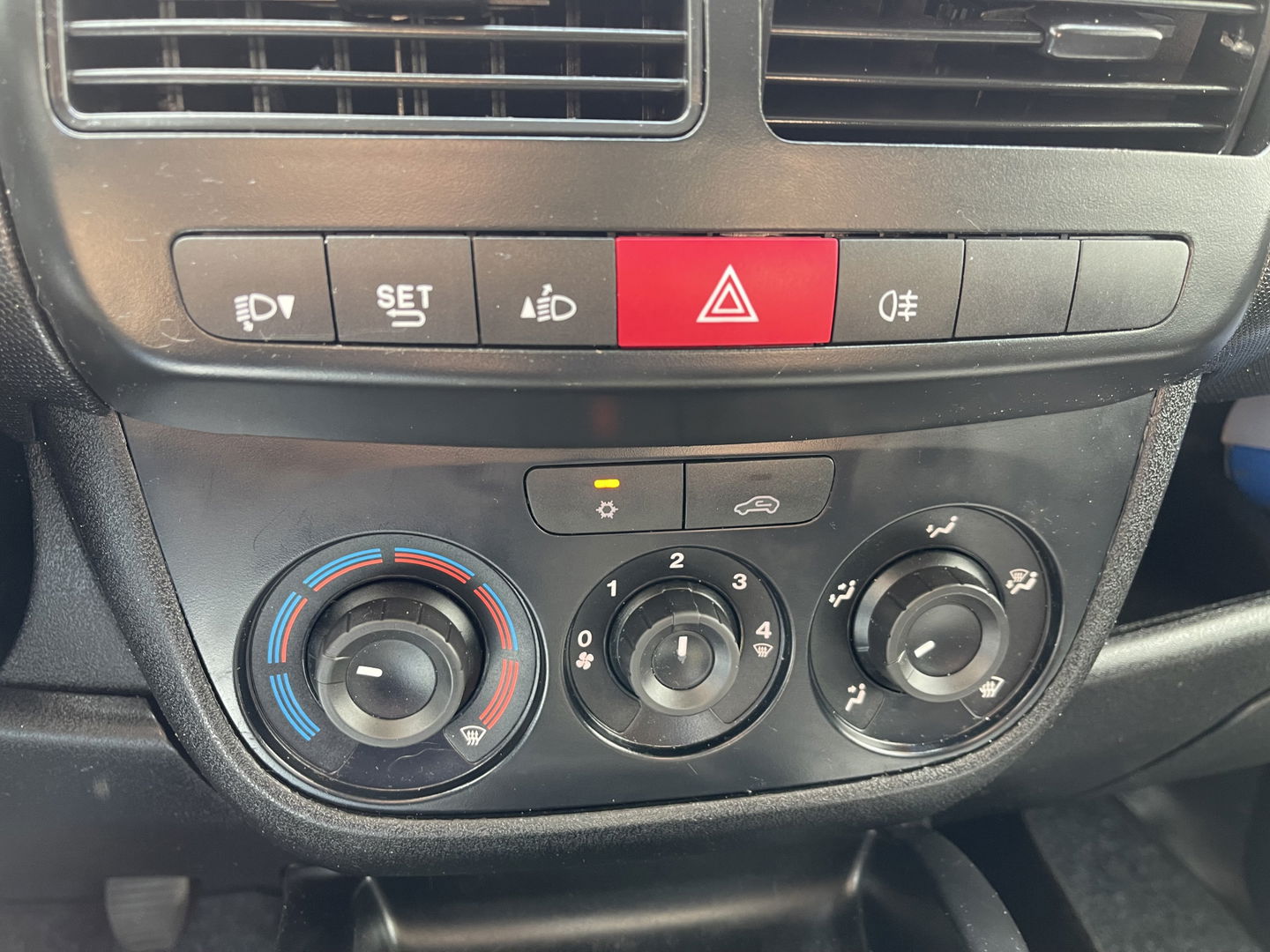 Opel Combo 1.3 CDTi L1H1 Edition / vaste prijs rijklaar € 8950 ex btw / euro 6 diesel / airco / nieuw imperial met looprol / airco / lease vanaf € 183