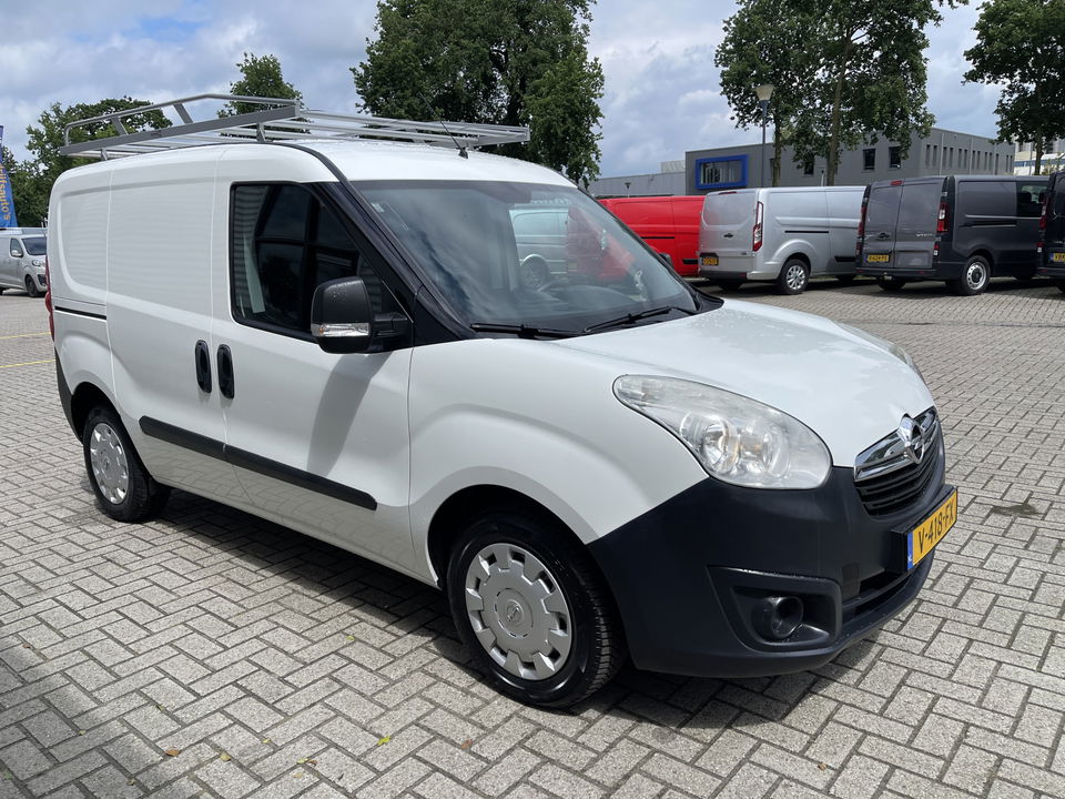 Opel Combo 1.3 CDTi L1H1 Edition / vaste prijs rijklaar € 8950 ex btw / euro 6 diesel / airco / nieuw imperial met looprol / airco / lease vanaf € 183