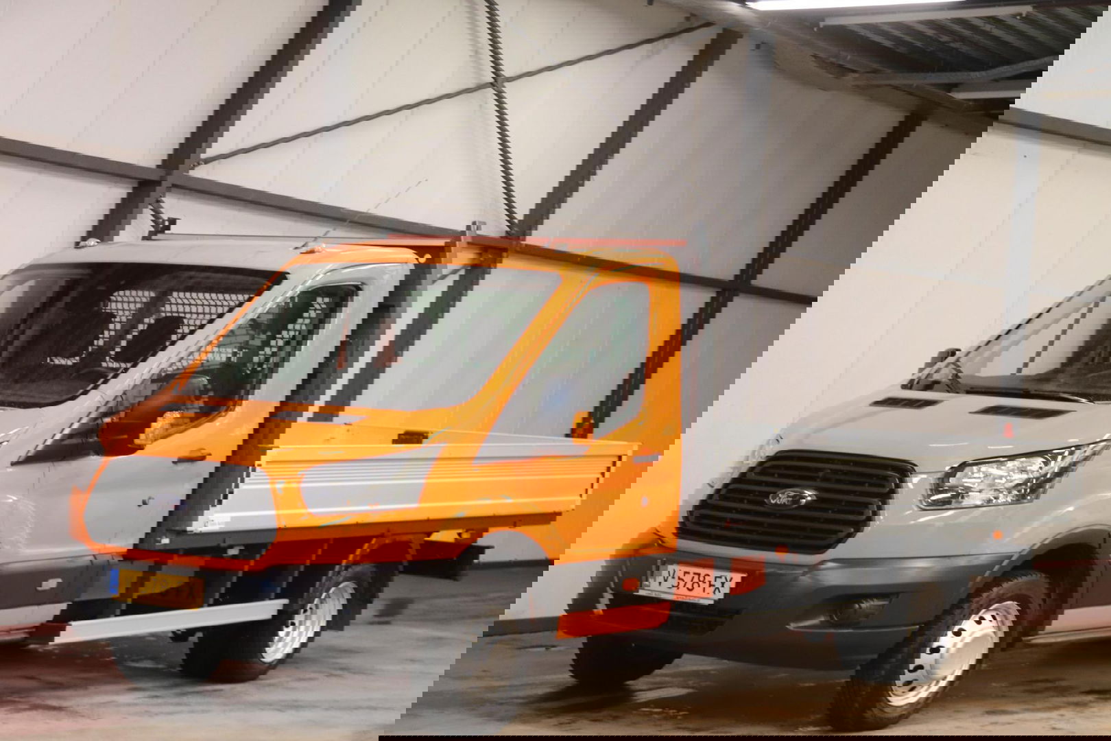 Ford Transit met nieuwe NIEUWE MOTOR OPEN LAADBAK DUBBELLUCHT TREKHAAK 2800KG