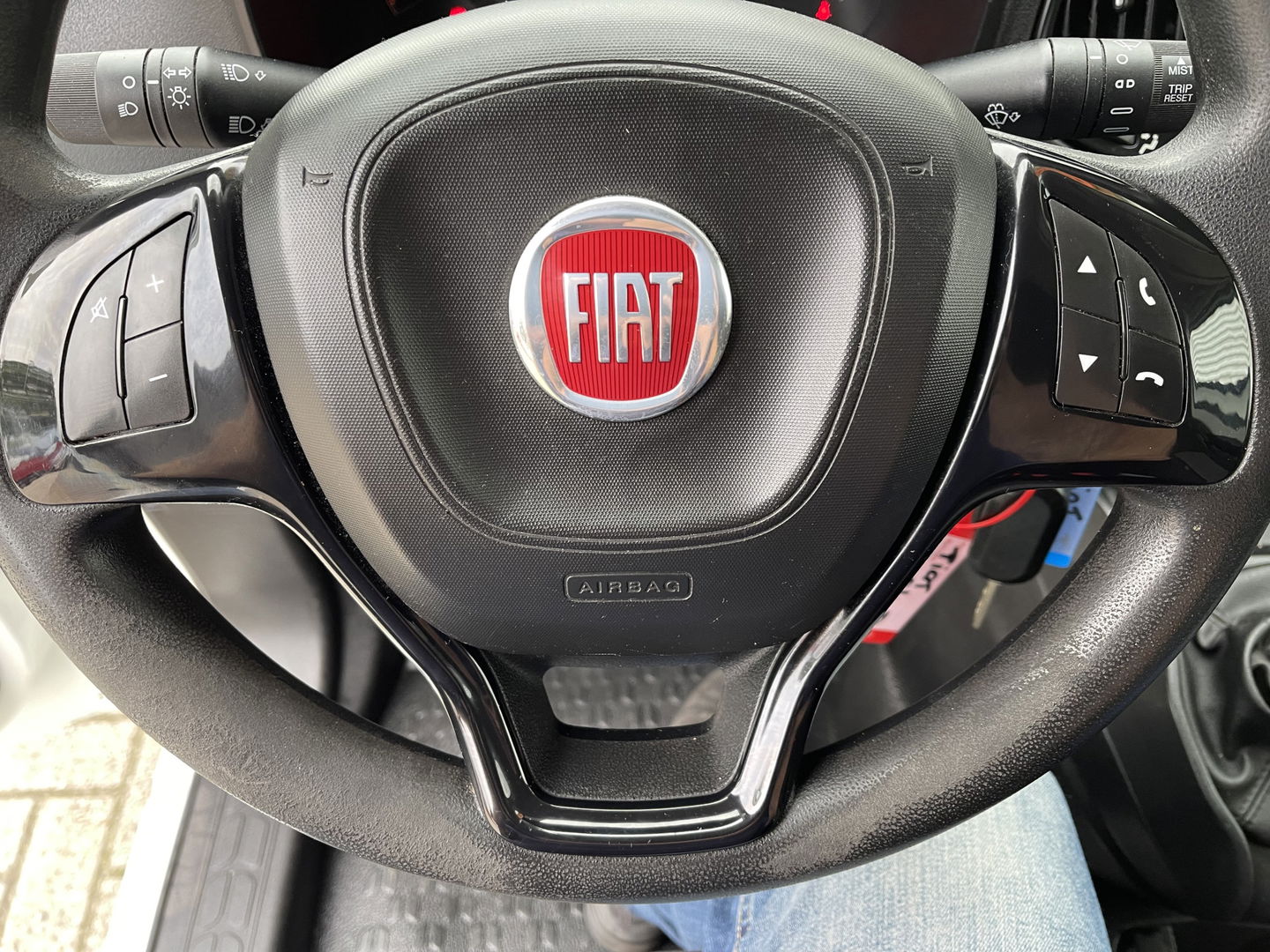 Fiat Doblò Cargo 1.3 MJ L1H1 Actual / vaste prijs rijklaar € 5950 ex btw / lease vanaf € 170 / airco / parkeersensoren achter / radio bluetooth MP3