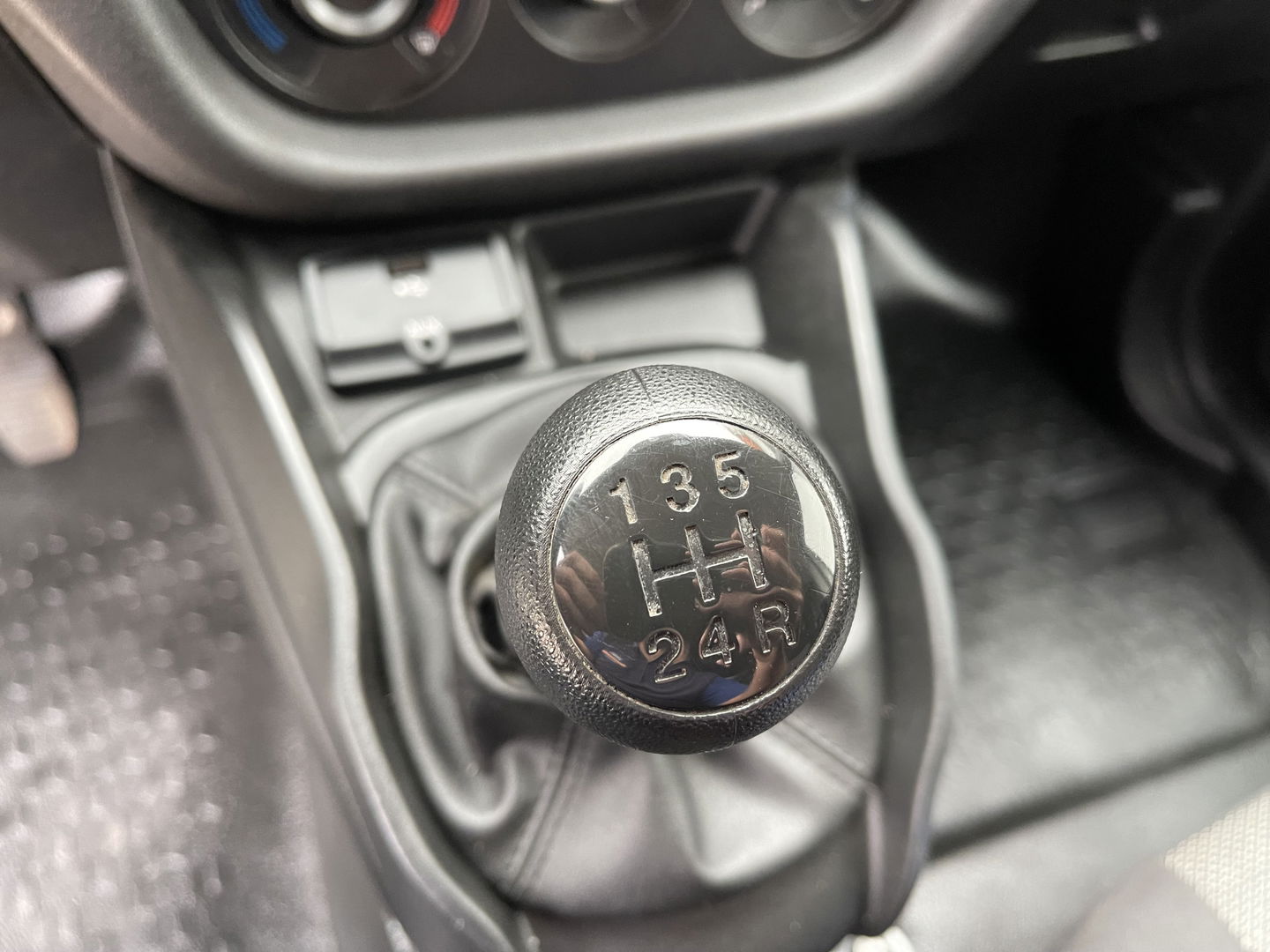 Fiat Doblò Cargo 1.3 MJ L1H1 Actual / vaste prijs rijklaar € 5950 ex btw / lease vanaf € 170 / airco / parkeersensoren achter / radio bluetooth MP3