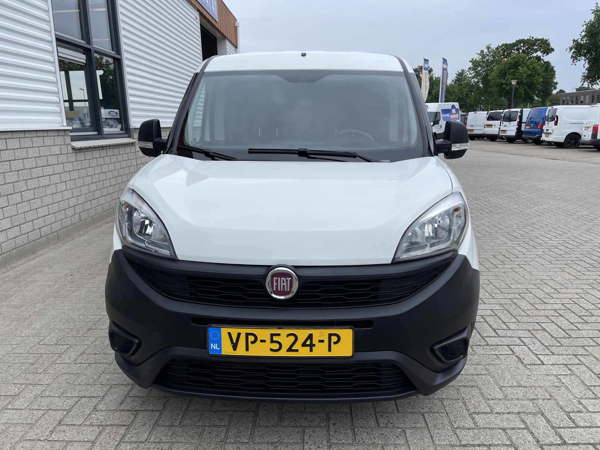Fiat Doblò Cargo 1.3 MJ L1H1 Actual / vaste prijs rijklaar € 5950 ex btw / lease vanaf € 170 / airco / parkeersensoren achter / radio bluetooth MP3