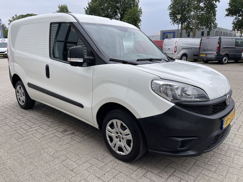 Fiat Doblò Cargo 1.3 MJ L1H1 Actual / vaste prijs rijklaar € 5950 ex btw / lease vanaf € 170 / airco / parkeersensoren achter / radio bluetooth MP3