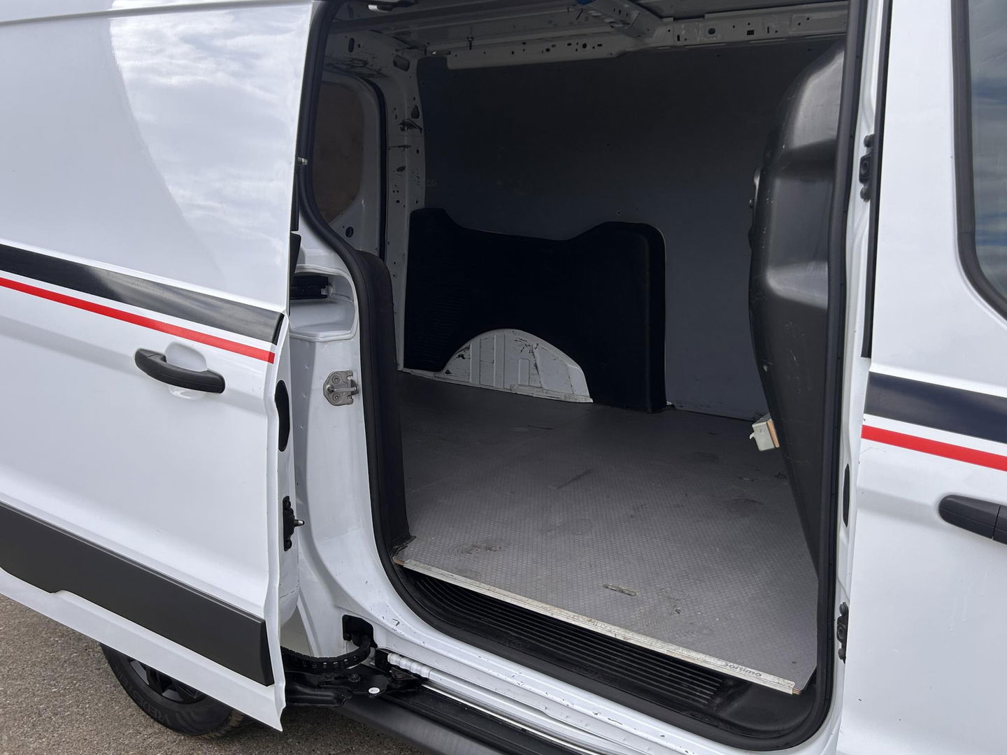 Ford Transit Connect 1.5 TDCI L2 | AUTOMAAT | Sport Edition | 3 Persoons