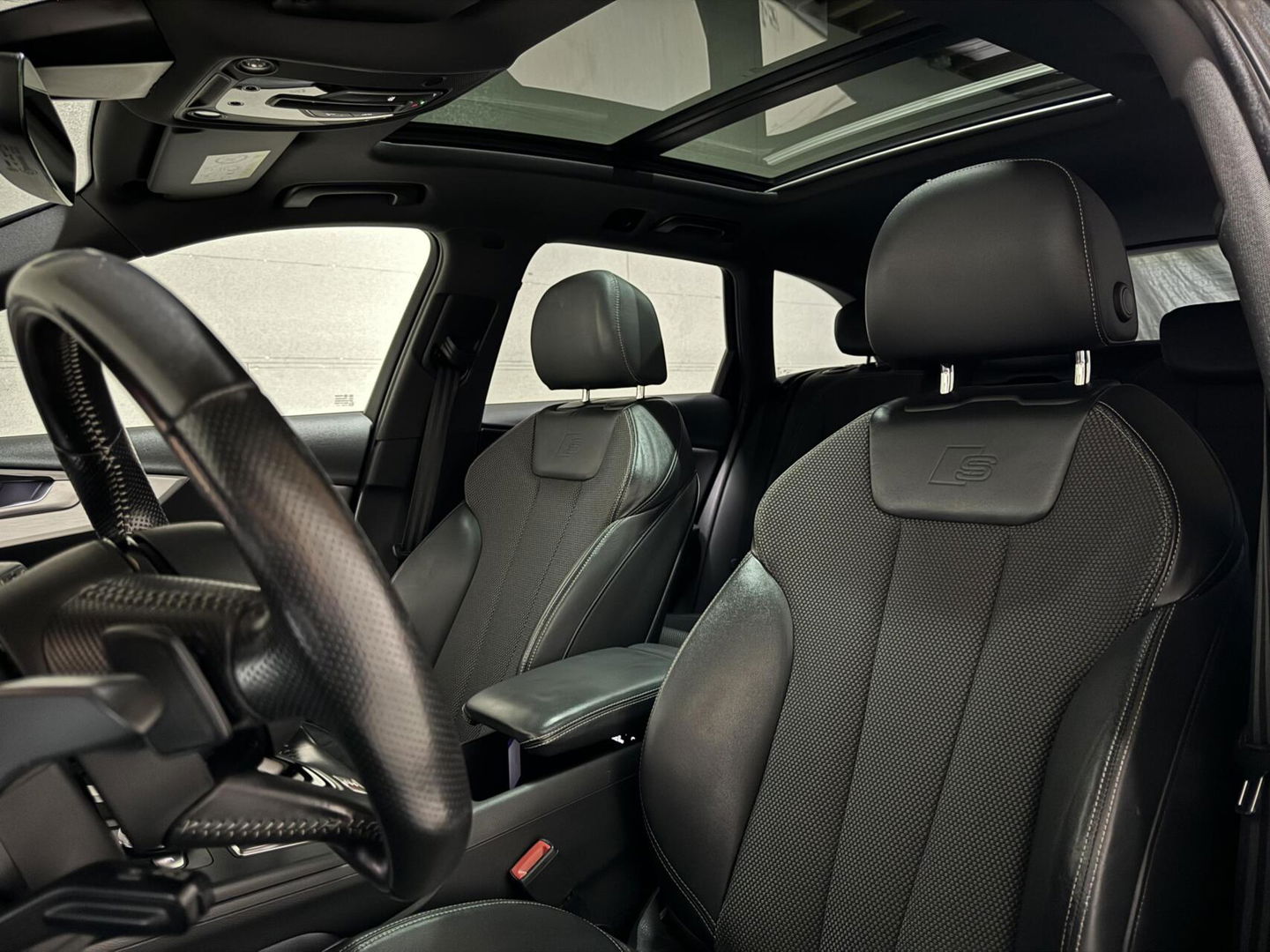 Audi A4 Avant 2.0 TFSI Black Edition S-Line Pano Virtual NAP