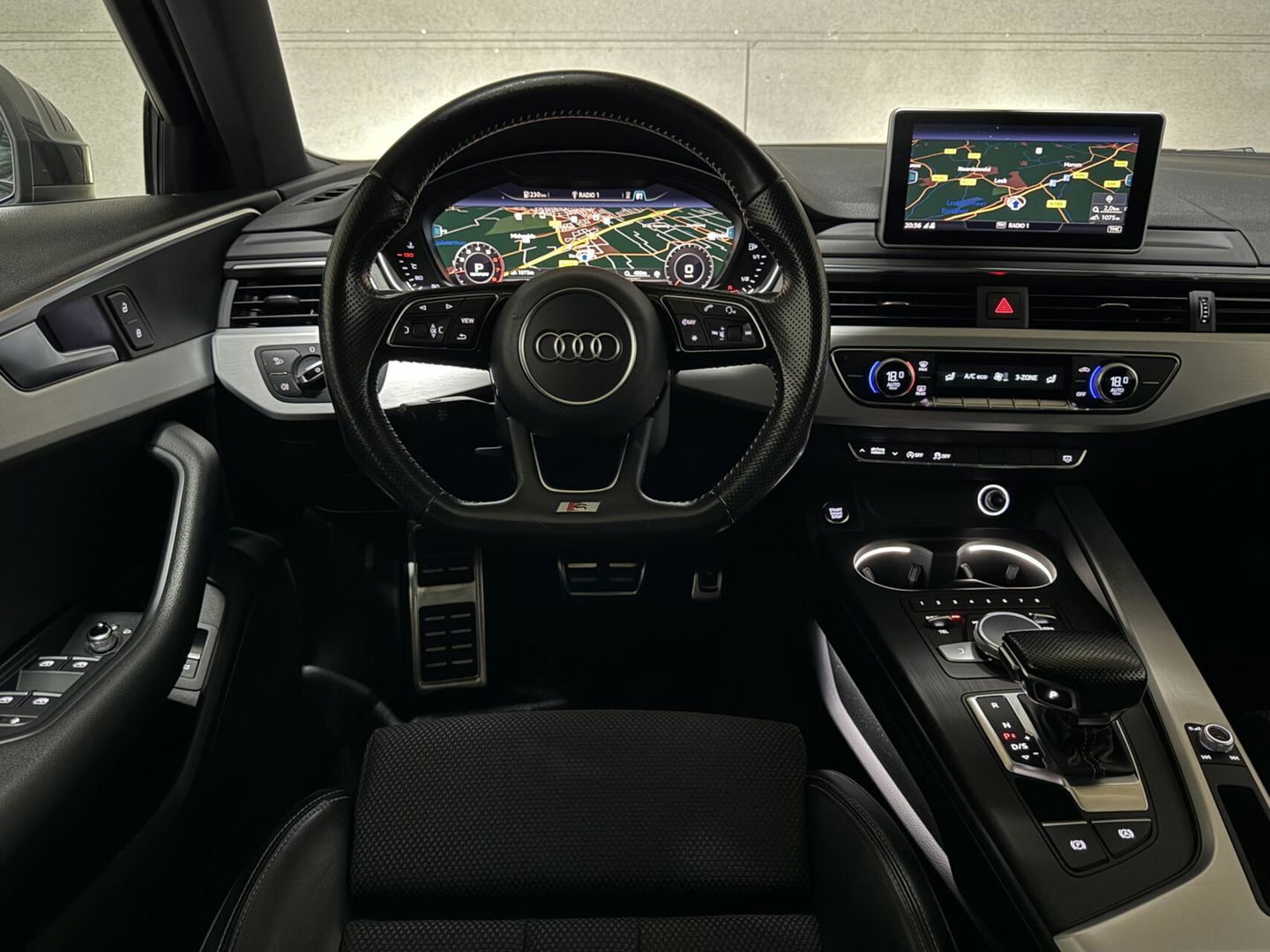 Audi A4 Avant 2.0 TFSI Black Edition S-Line Pano Virtual NAP