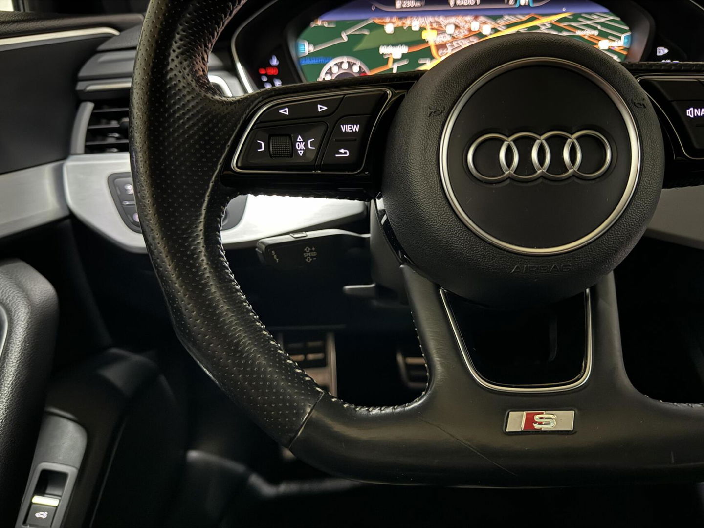Audi A4 Avant 2.0 TFSI Black Edition S-Line Pano Virtual NAP