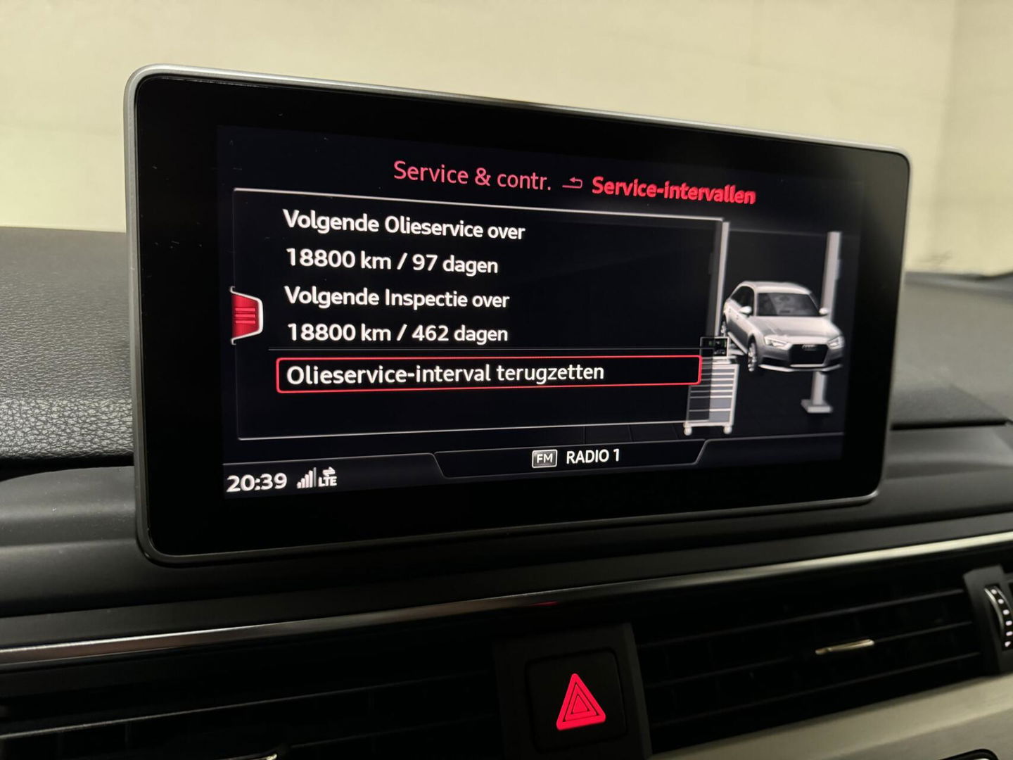 Audi A4 Avant 2.0 TFSI Black Edition S-Line Pano Virtual NAP