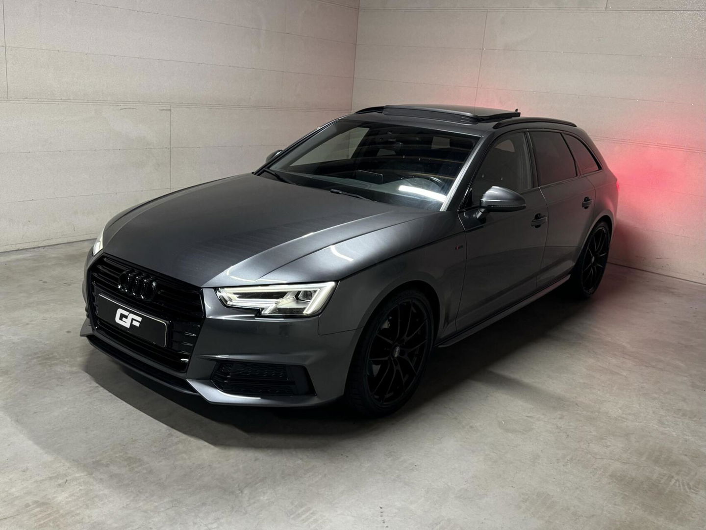 Audi A4 Avant 2.0 TFSI Black Edition S-Line Pano Virtual NAP