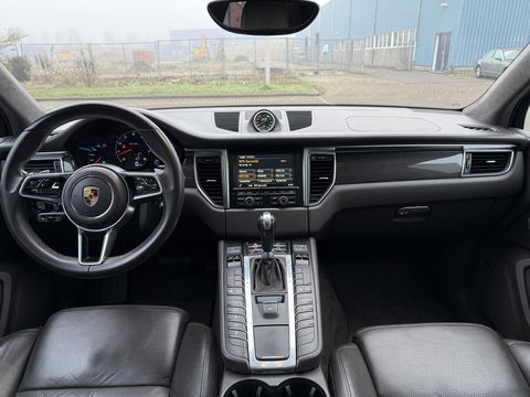 Porsche Macan 3.6 Turbo Pano l 21 INC l Luchtvering