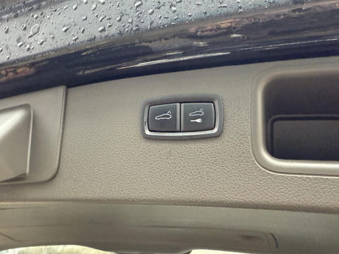 Porsche Macan 3.6 Turbo Pano l 21 INC l Luchtvering