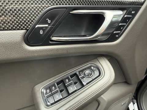 Porsche Macan 3.6 Turbo Pano l 21 INC l Luchtvering