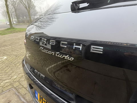 Porsche Macan 3.6 Turbo Pano l 21 INC l Luchtvering