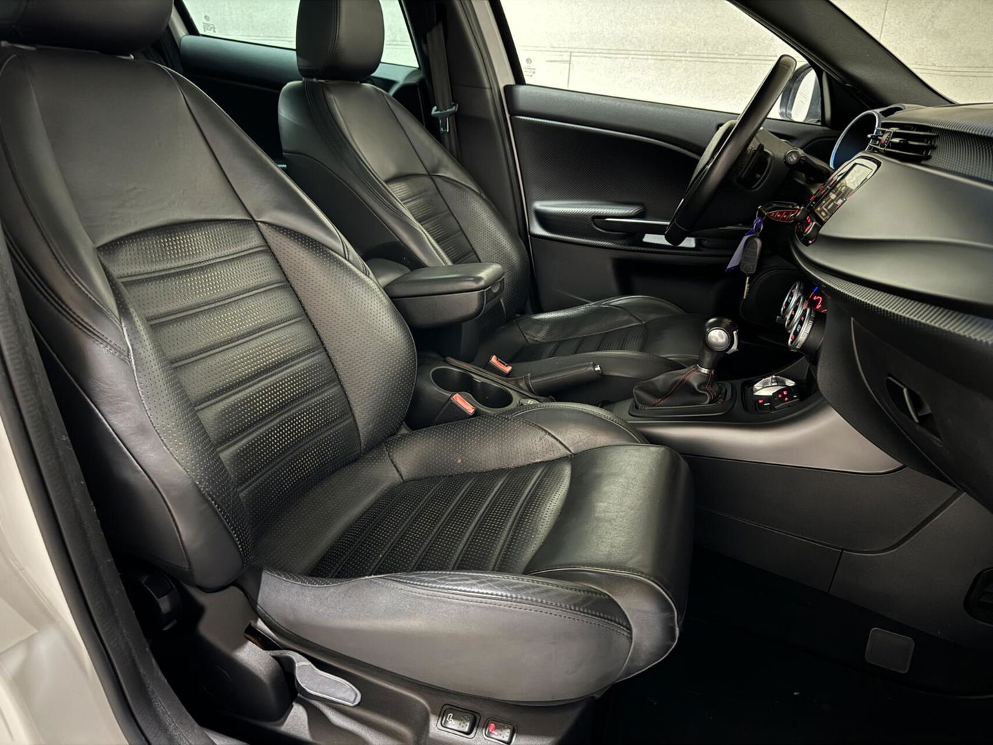 Alfa Romeo Giulietta 1.750 Turbo Veloce Pano Stoelver. Leer NAP