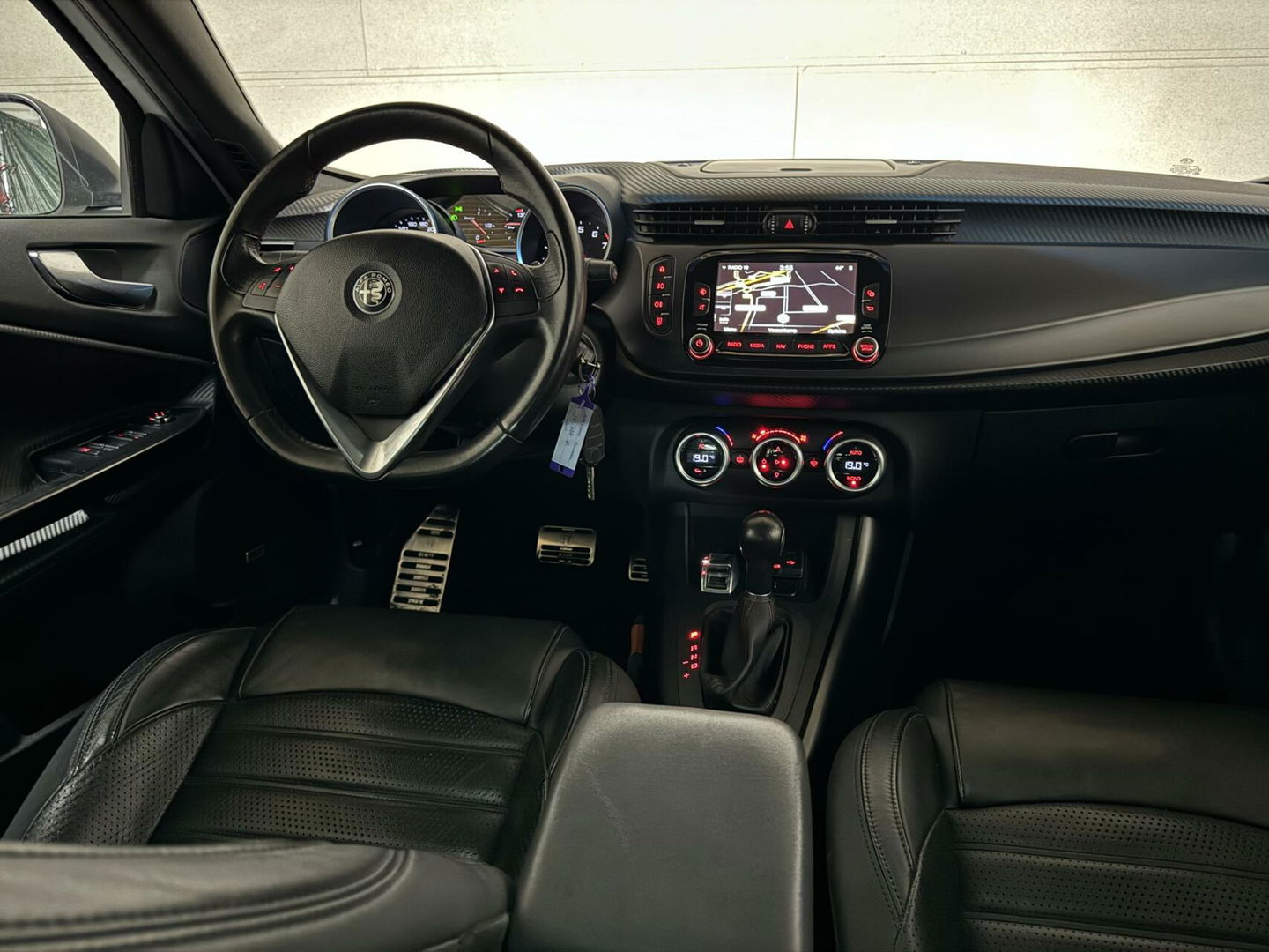 Alfa Romeo Giulietta 1.750 Turbo Veloce Pano Stoelver. Leer NAP