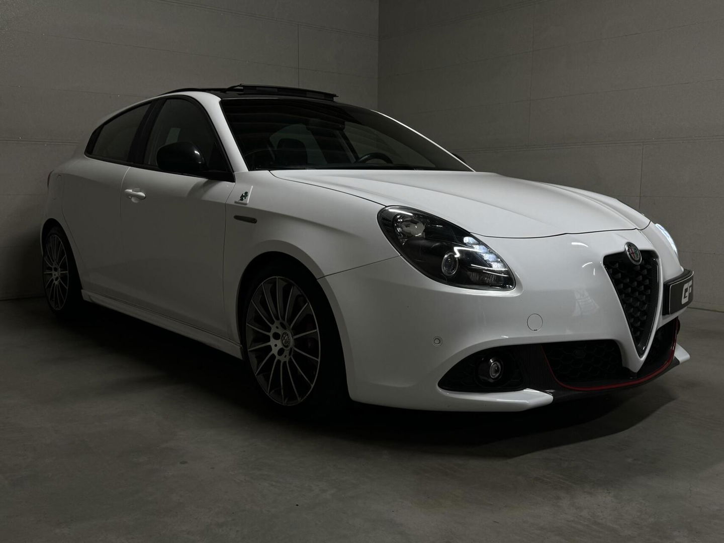 Alfa Romeo Giulietta 1.750 Turbo Veloce Pano Stoelver. Leer NAP