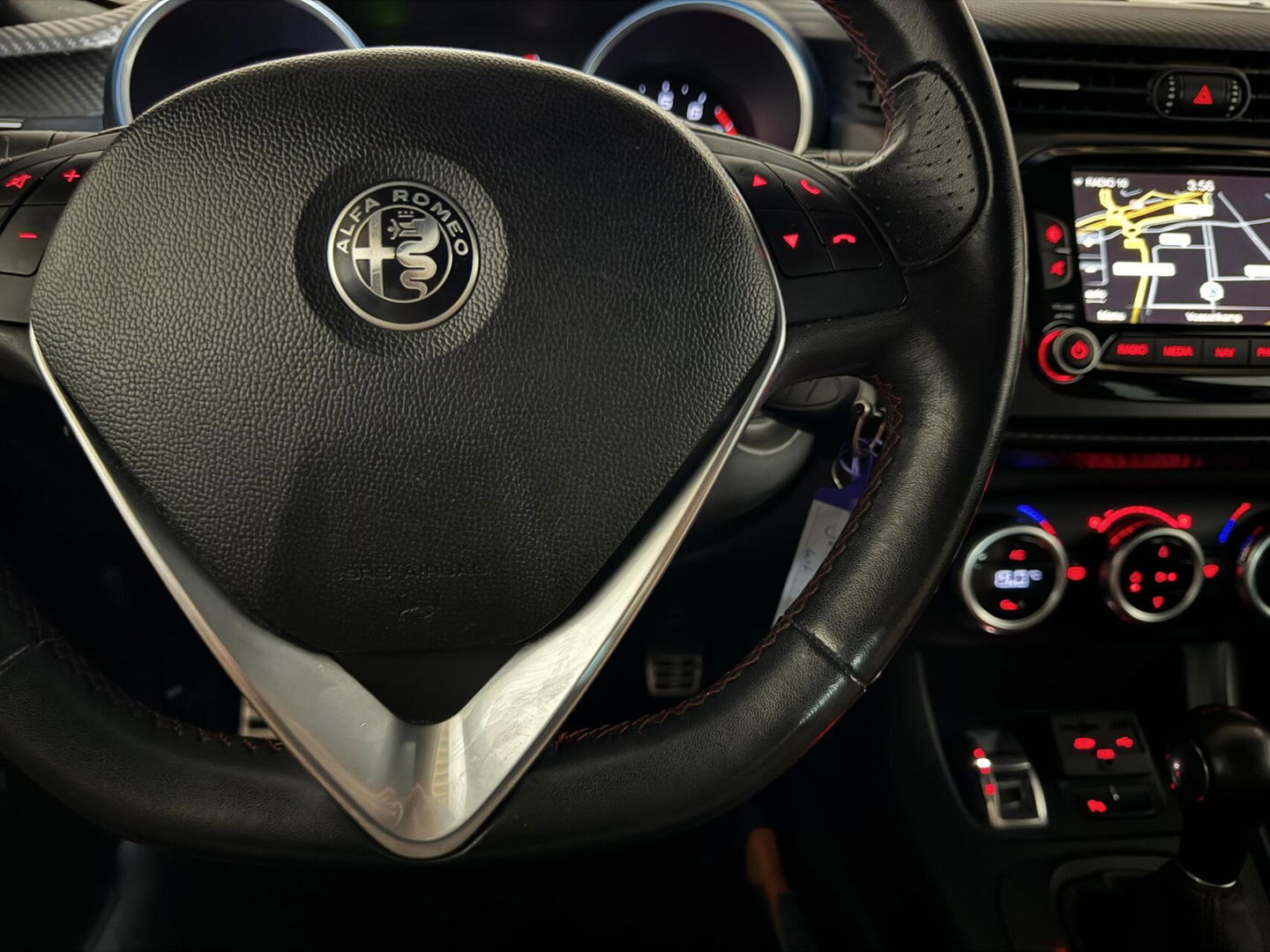 Alfa Romeo Giulietta 1.750 Turbo Veloce Pano Stoelver. Leer NAP