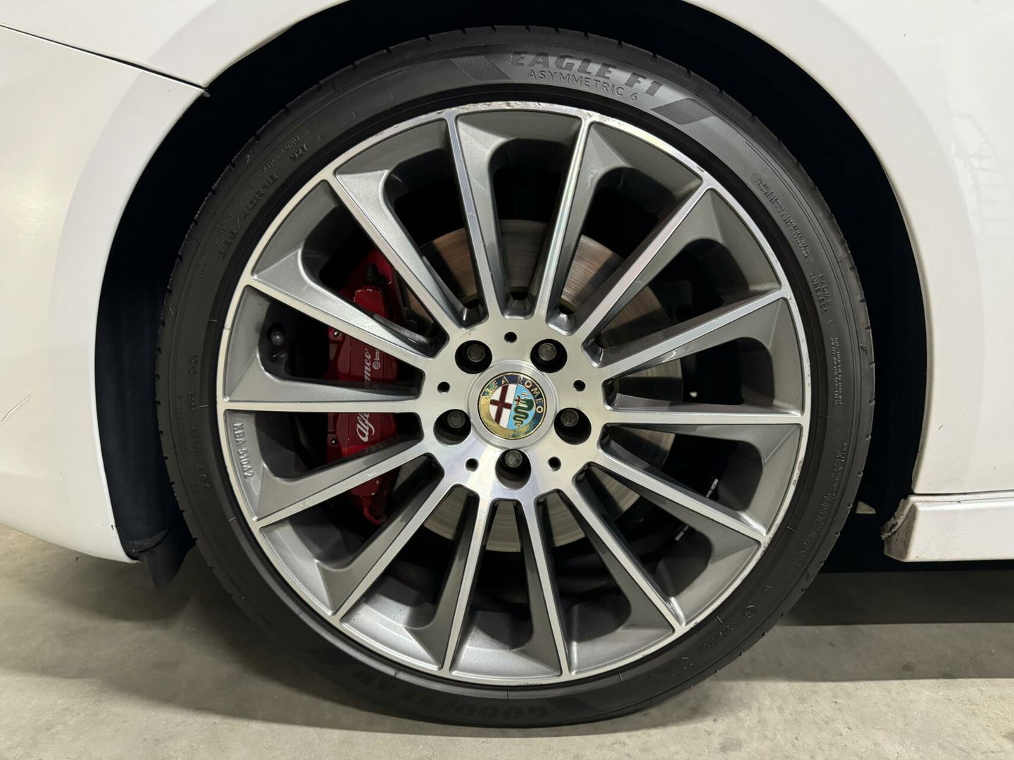 Alfa Romeo Giulietta 1.750 Turbo Veloce Pano Stoelver. Leer NAP