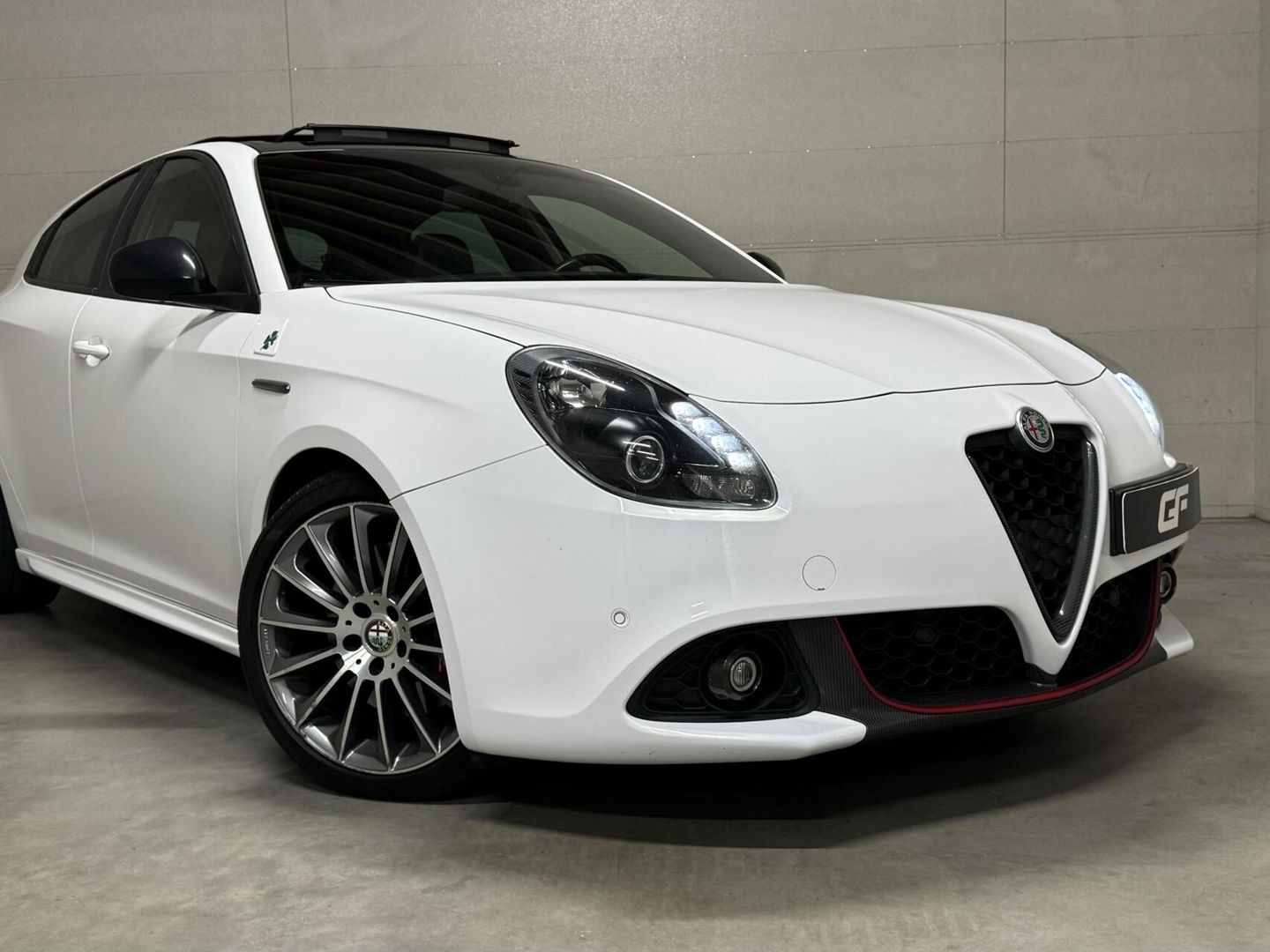 Alfa Romeo Giulietta 1.750 Turbo Veloce Pano Stoelver. Leer NAP
