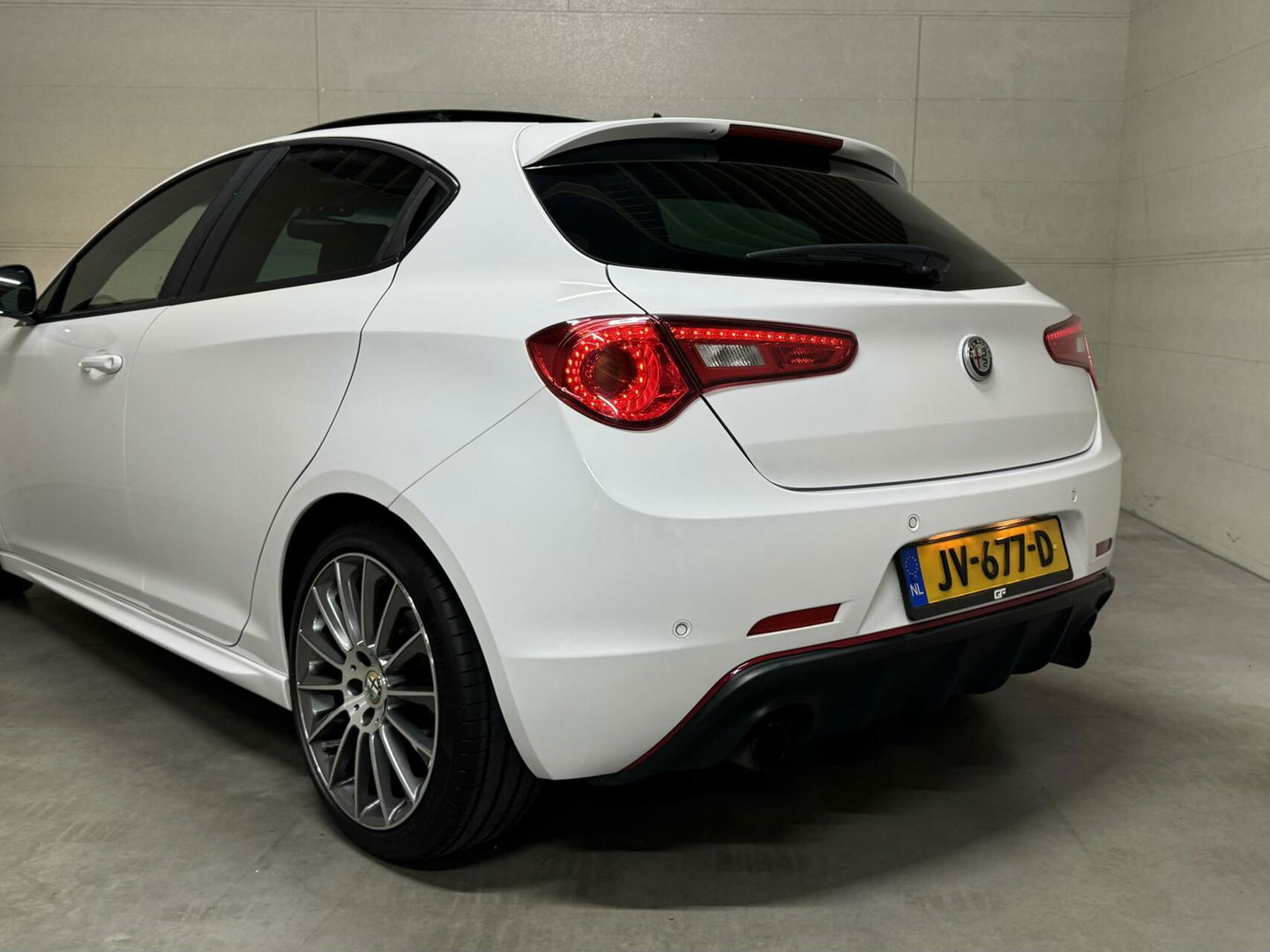 Alfa Romeo Giulietta 1.750 Turbo Veloce Pano Stoelver. Leer NAP