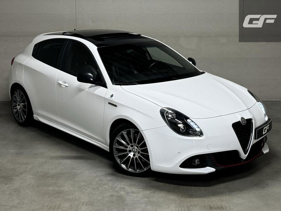 Alfa Romeo Giulietta 1.750 Turbo Veloce Pano Stoelver. Leer NAP