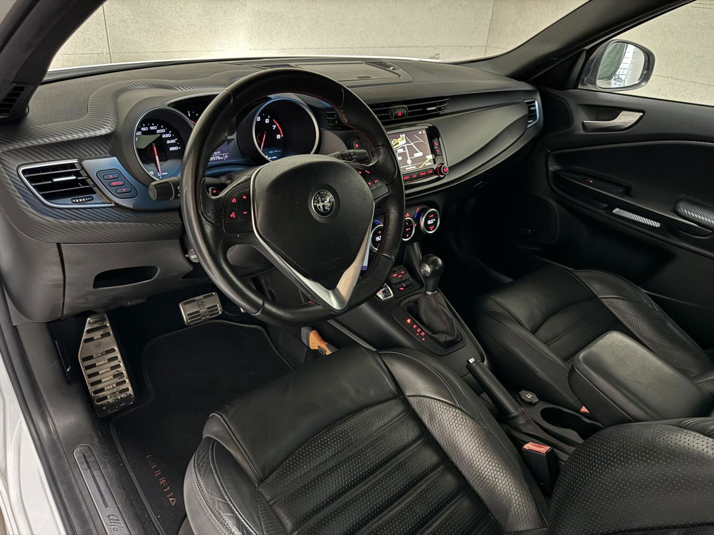 Alfa Romeo Giulietta 1.750 Turbo Veloce Pano Stoelver. Leer NAP