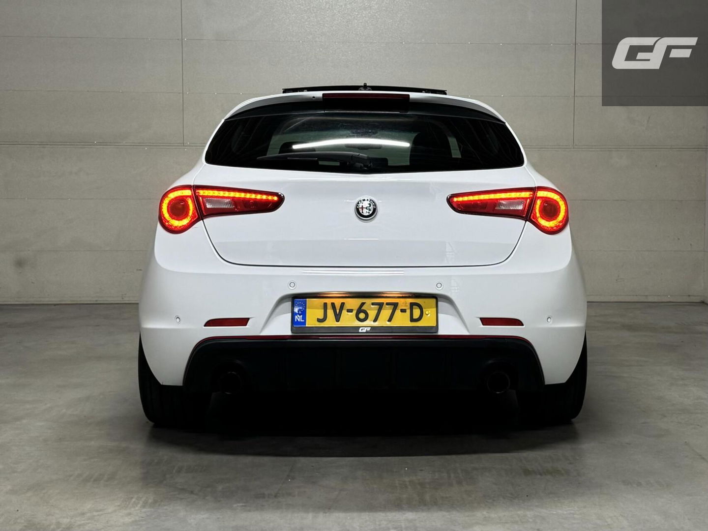 Alfa Romeo Giulietta 1.750 Turbo Veloce Pano Stoelver. Leer NAP
