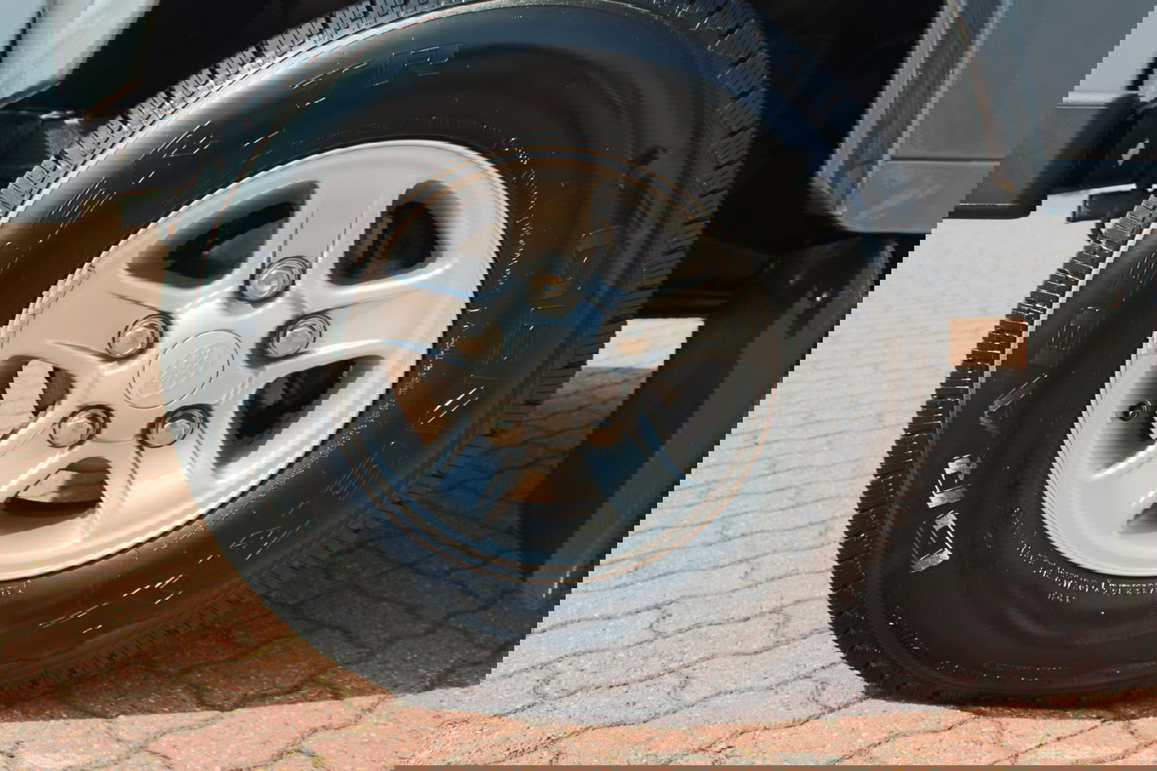 Land Rover Defender 2.4 TD 110 SW XTech „De Uiver" Special 7-Persoons 165 Pk 440 Nm + Cruise Control