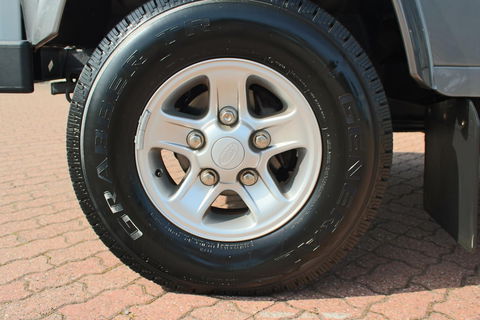 Land Rover Defender 2.4 TD 110 SW XTech „De Uiver" Special 7-Persoons 165 Pk 440 Nm + Cruise Control