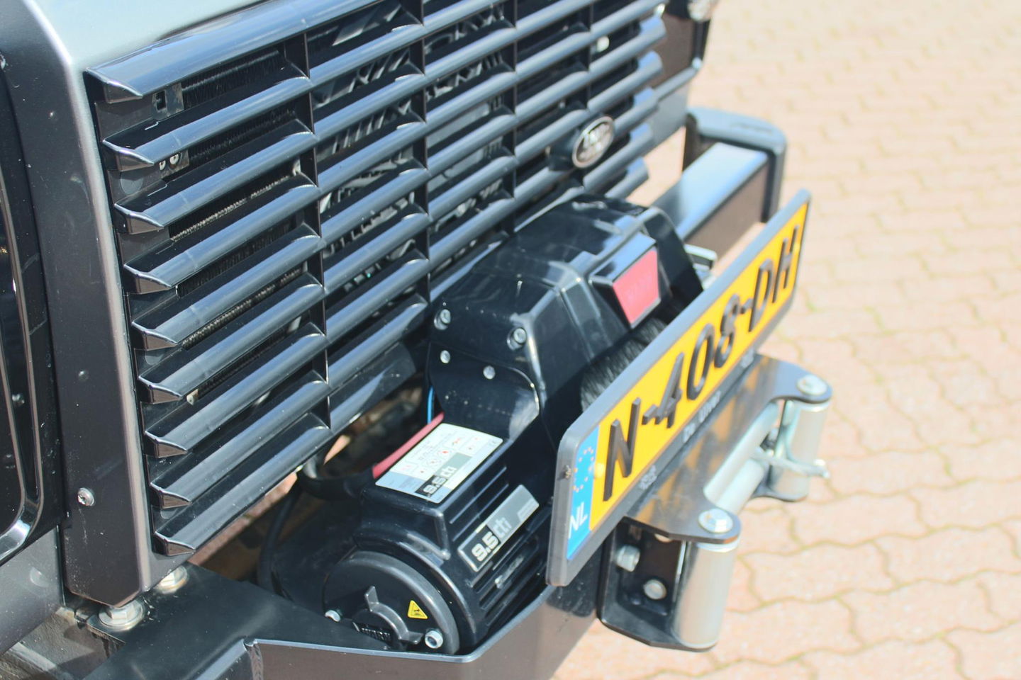 Land Rover Defender 2.4 TD 110 SW XTech „De Uiver" Special 7-Persoons 165 Pk 440 Nm + Cruise Control