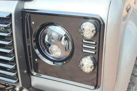 Land Rover Defender 2.4 TD 110 SW XTech „De Uiver" Special 7-Persoons 165 Pk 440 Nm + Cruise Control