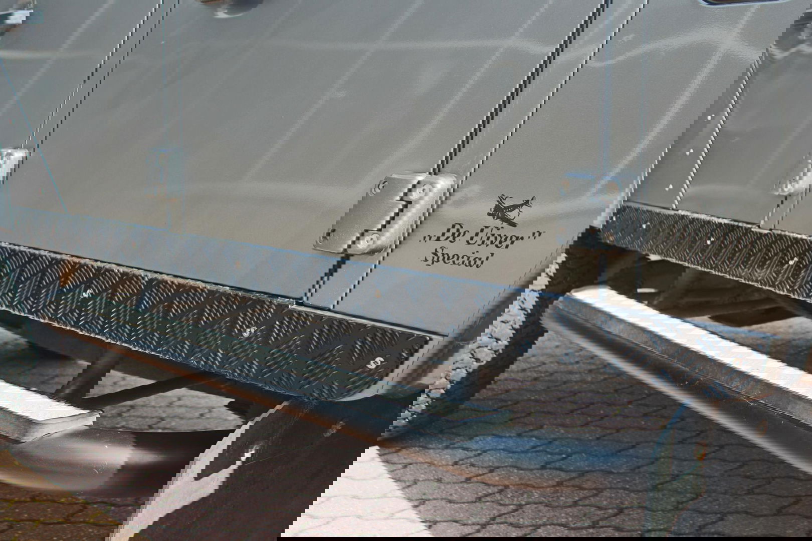 Land Rover Defender 2.4 TD 110 SW XTech „De Uiver" Special 7-Persoons 165 Pk 440 Nm + Cruise Control