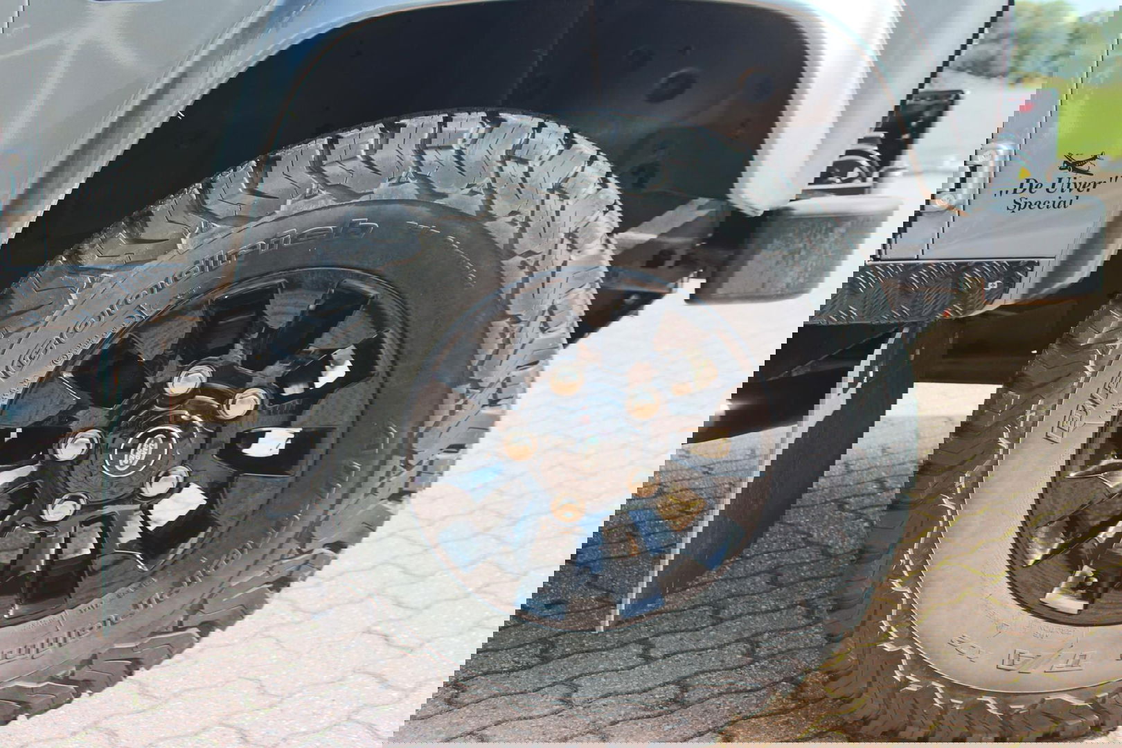 Land Rover Defender 2.4 TD 110 SW XTech „De Uiver" Special 7-Persoons 165 Pk 440 Nm + Cruise Control