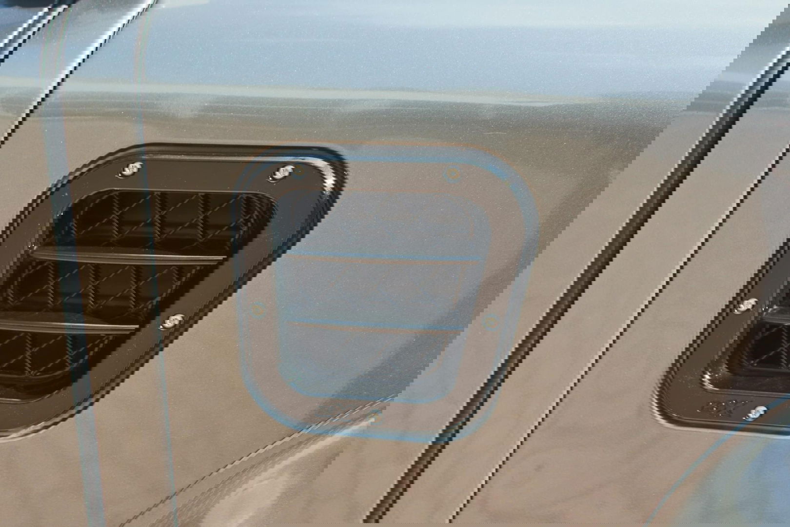 Land Rover Defender 2.4 TD 110 SW XTech „De Uiver" Special 7-Persoons 165 Pk 440 Nm + Cruise Control