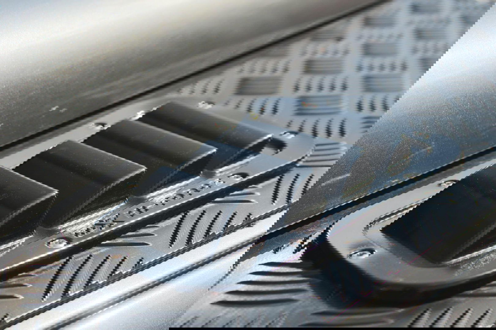 Land Rover Defender 2.4 TD 110 SW XTech „De Uiver" Special 7-Persoons 165 Pk 440 Nm + Cruise Control