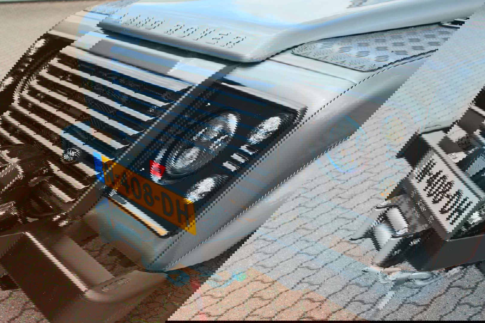 Land Rover Defender 2.4 TD 110 SW XTech „De Uiver" Special 7-Persoons 165 Pk 440 Nm + Cruise Control