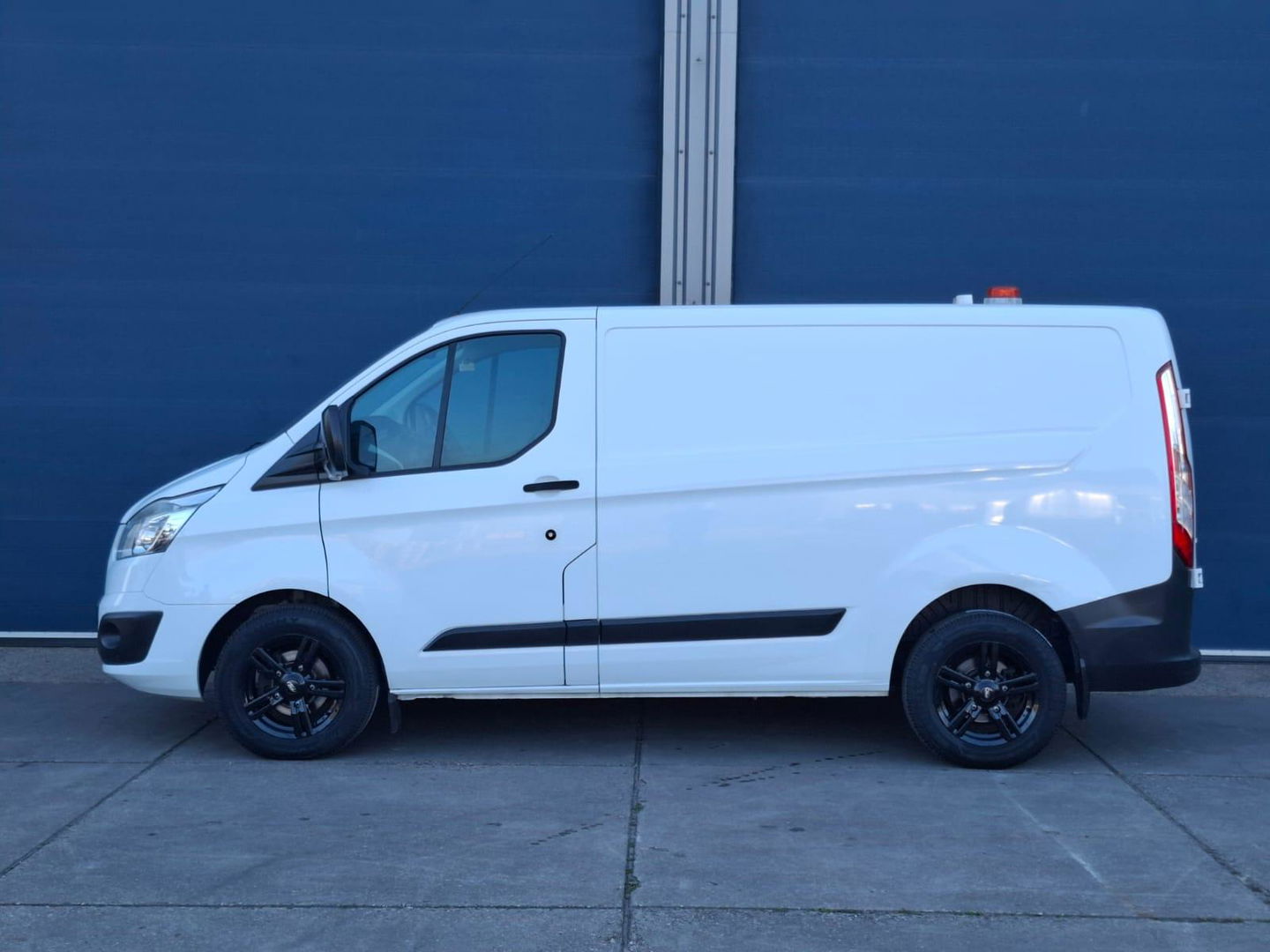 Ford Transit Custom 290 2.0 TDCI L1H1 Trend AIRCO / CRUISE CONTROLE / 3 ZITS / EURO 6
