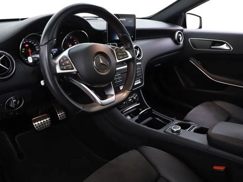 Mercedes-Benz A-Klasse 200 AMG Night Pano Navi Cruise Camera NAP