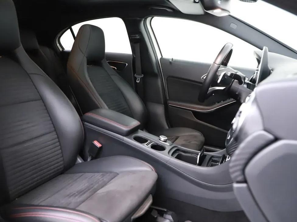 Mercedes-Benz A-Klasse 200 AMG Night Pano Navi Cruise Camera NAP