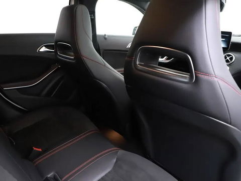 Mercedes-Benz A-Klasse 200 AMG Night Pano Navi Cruise Camera NAP