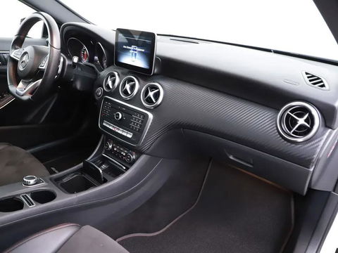 Mercedes-Benz A-Klasse 200 AMG Night Pano Navi Cruise Camera NAP