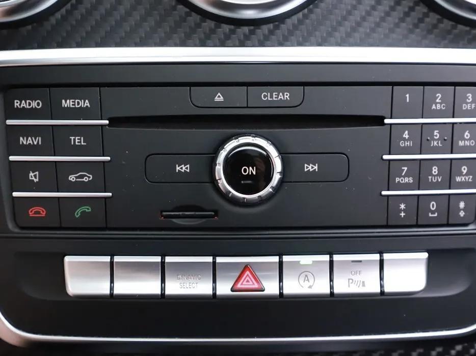 Mercedes-Benz A-Klasse 200 AMG Night Pano Navi Cruise Camera NAP