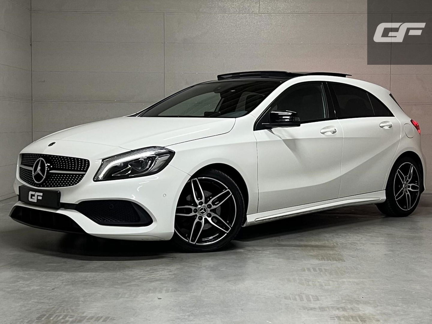 Mercedes-Benz A-Klasse 200 AMG Night Pano Navi Cruise Camera NAP