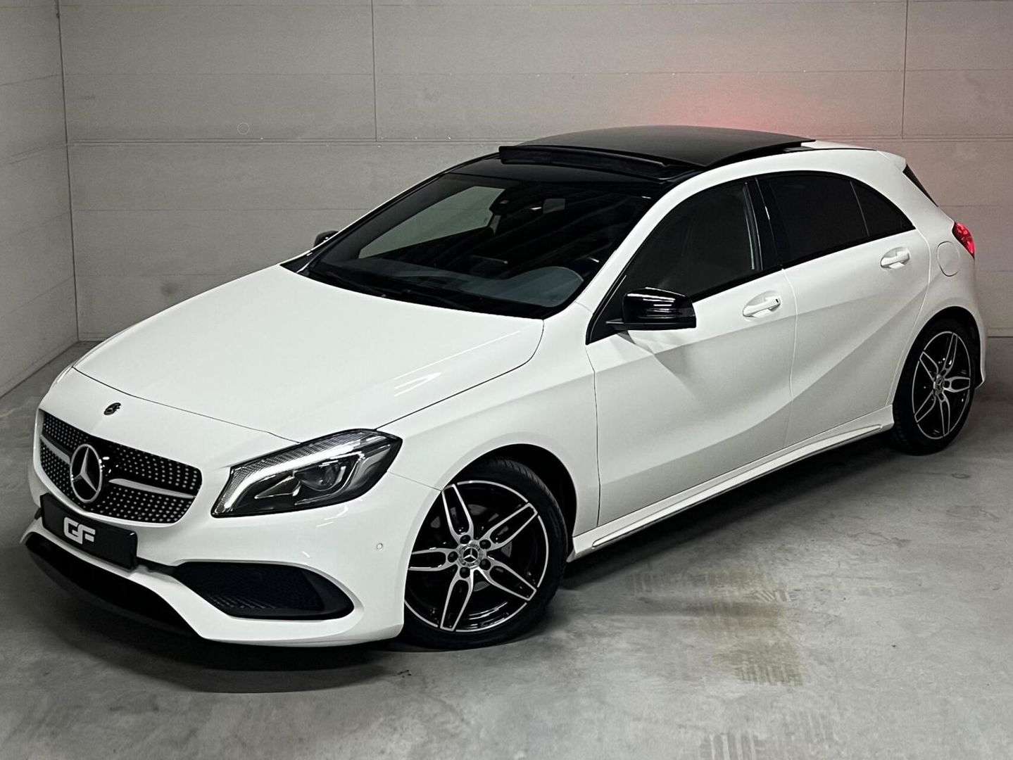 Mercedes-Benz A-Klasse 200 AMG Night Pano Navi Cruise Camera NAP